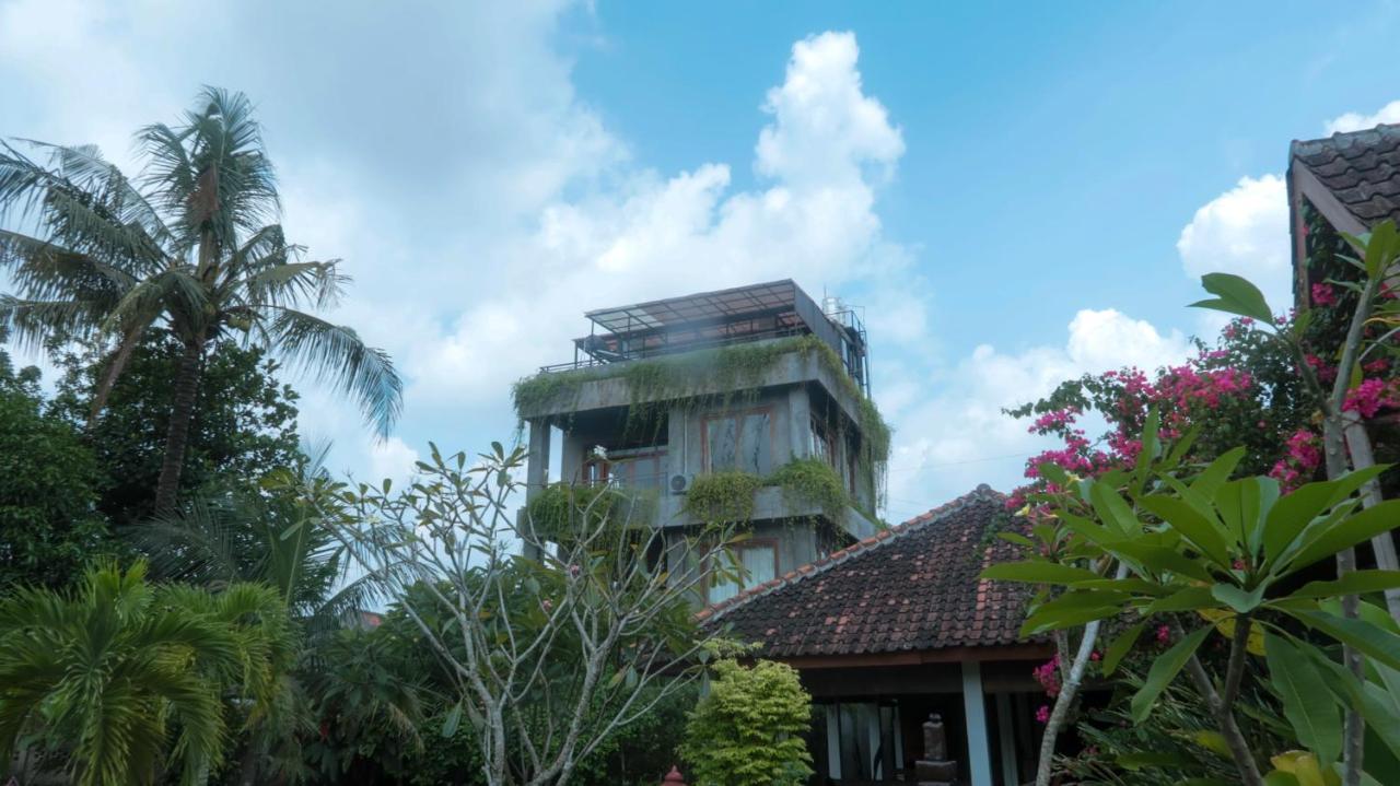 Ohmmstay - Rumah Pendopo Tanjungtirto Εξωτερικό φωτογραφία